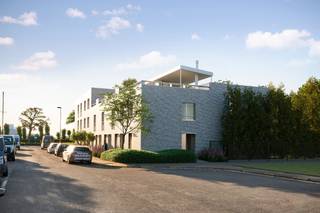 Welkom in Riverside – waar wonen aan het water tot leven komt.Aan de Thonetlaan 56 in Antwerpen ontvouwt zich een plek waar luxe, rust en...