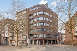 Appartement confortable d'une chambre dans le centre de Louvain.Cet appartement est situé au quatrième étage et se compose d'un hall d'entrée (avec...
