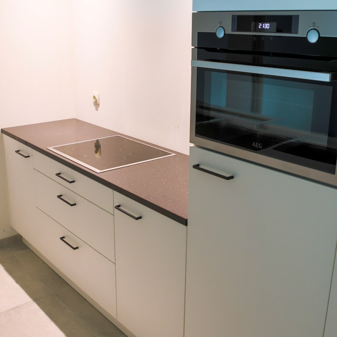 Volledige afgewerkt appartement met 2 slaapkamers en ruim terras. - foto 4