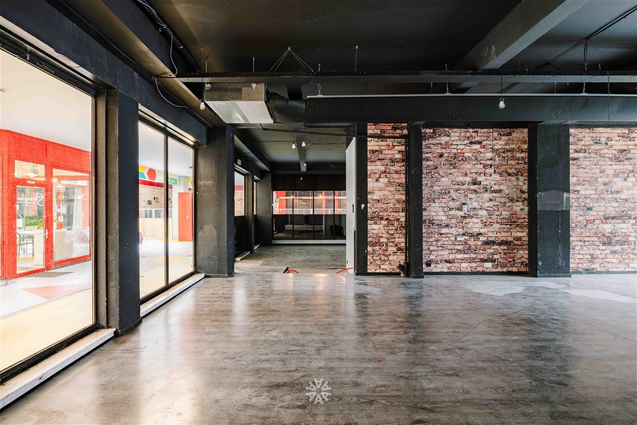 DEINZE CENTRUM - Riant handelspand op toplocatie in Deinze - foto 4