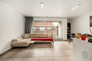 Te koop: modern en energiezuinig appartement met 2 slaapkamers en terras in centrum DeinzeOp een uitstekende ligging in Deinze, op wandelafstand van...