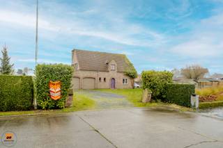 In de rustige en kindvriendelijke Vogelwikkestraat 5 in Evergem vind je deze open bebouwing met een topligging: op korte wandelafstand van...