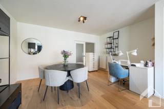 Vous cherchez un appartement moderne et confortable dans un quartier calme et central ? Découvrez cet appartement de deux chambres...