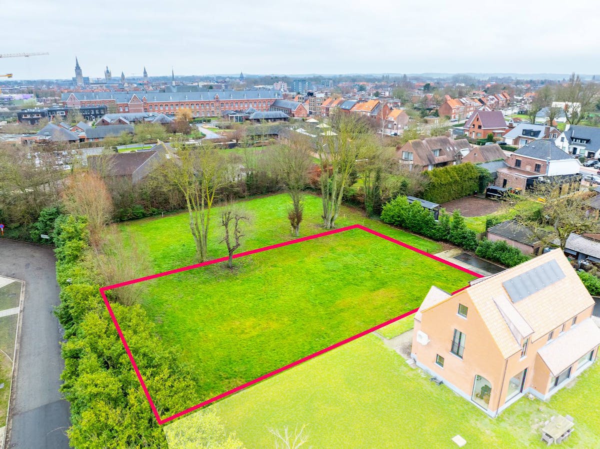 Terrain résidentiel unique de 1 045 m² à Ypres - photo 3