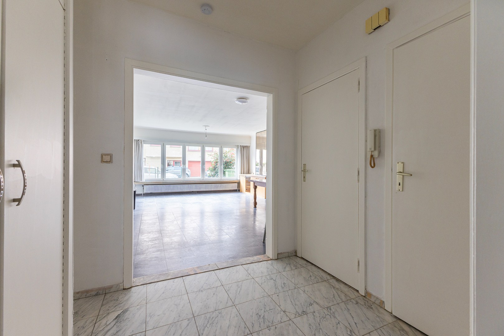 Gelijkvloers appartement met twee slaapkamers, tuin en garage - foto 4