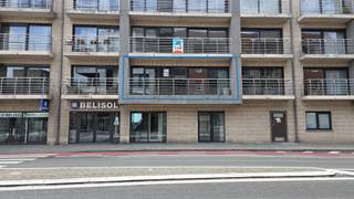 Dit appartement is gelegen langs de Torhoutsesteenweg te Oostende en heeft een vlotte verbinding met het openbaar vervoer.Centrale verwarming op...