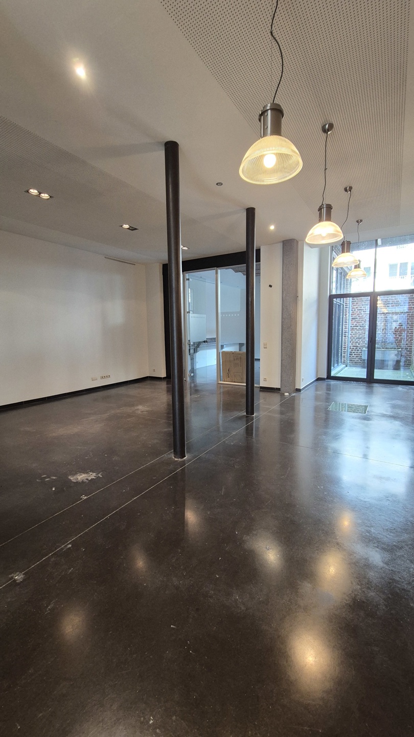 Commercial for rent in Liège - photo 5