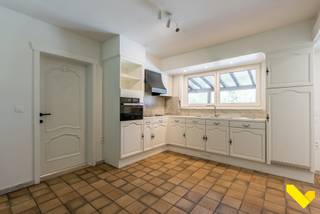 Instapklare, gerenoveerde woning met 3 slaapkamers, ruime tuin en ideale ligging!Bent u op zoek naar een gezellige, stijlvolle en volledig...