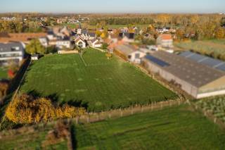 Uw droom van landelijk wonen wordt werkelijkheid met dit exclusief gerestaureerd landhuis met oneindig veel potentieel. Hier komt u thuis in een...