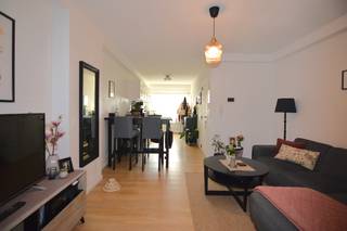 Gezellig appartement  met zicht op de Dijle.<br />Gelegen op wandelafstand van het centrum van Mechelen en dichtbij Station Nekkerspoel en fietsostrade (600m)<br /><br />Indeling: leefruimte , open keuken , berging , badkamer en 1 slaapkamer,  aangenaam terras .<br />2e verdiep, geen lift.<br />Gunstig EPC- B attest<br /><br />Vaste kosten 25€/maand, beschikbaar vanaf 1/05/2026<br /><br />Voor meer info of een bezoek via info@immovos.be of 0492/63.58.05<br /><br /> 
