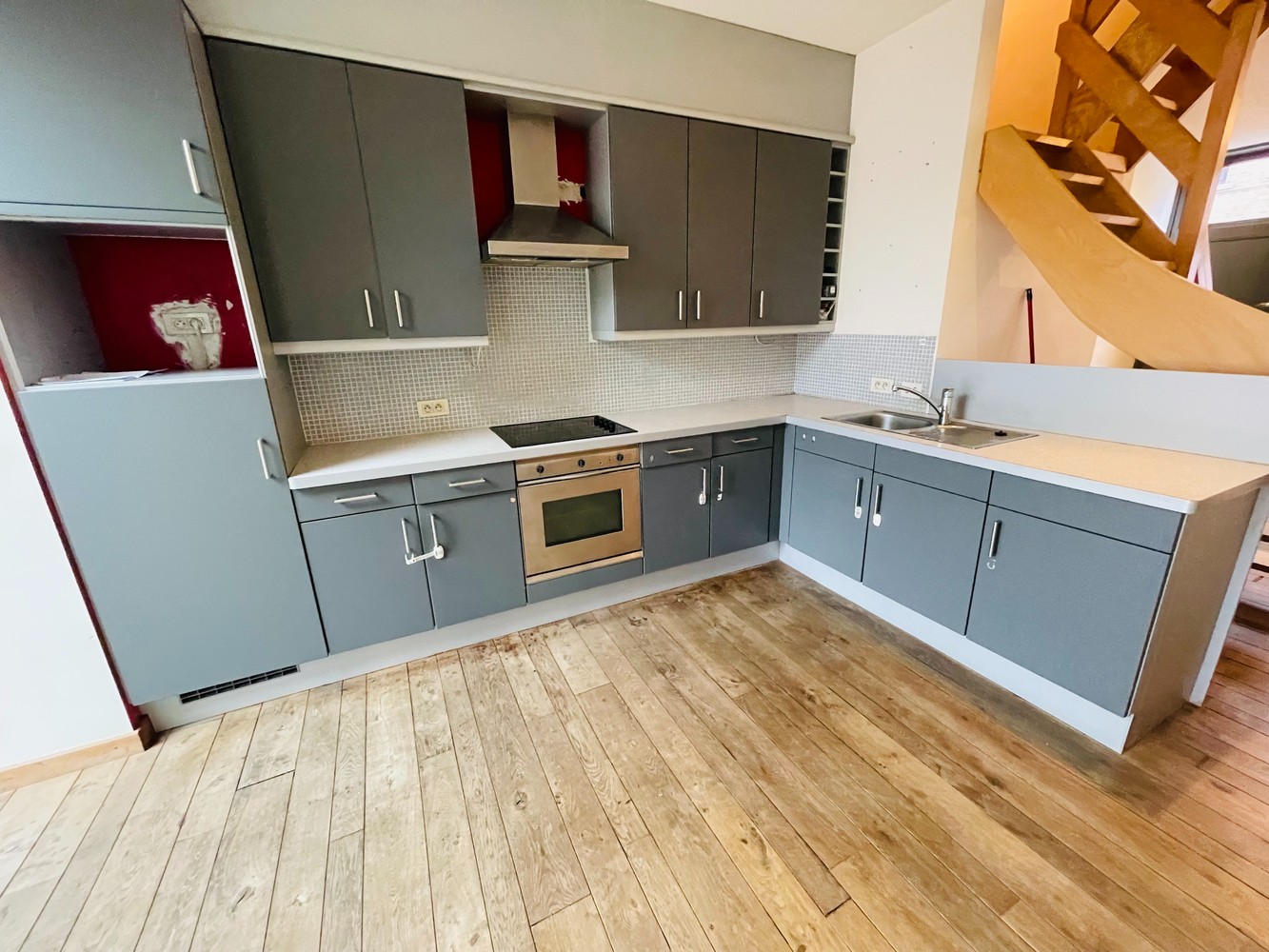 Assebroek, leuk ENERGIEZUINIG gezellig instapklaar woonhuis met 3 SLAAPKAMERS en tuintje - photo 4