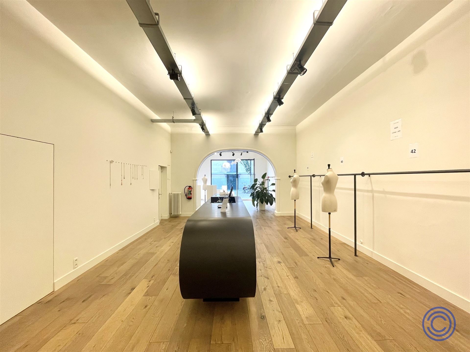 Commercial for rent in Antwerp - photo 3