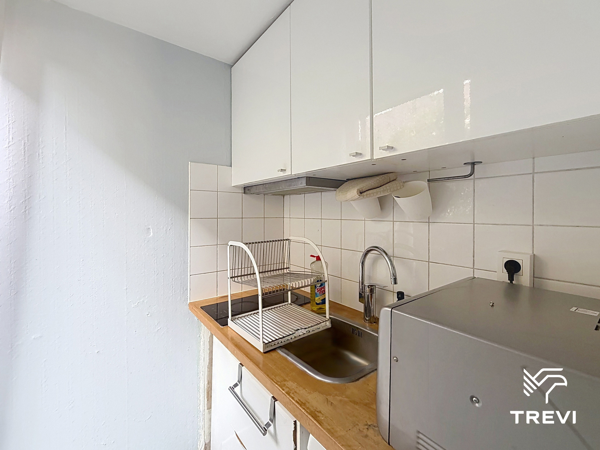 Gerenoveerd appartement met 1 slaapkamer + parkeerplaats - foto 5