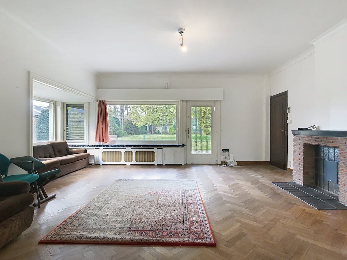 Statige woning met 6 slaapkamers en zonnige tuin te Pittem. - foto 2