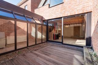 Deze uitzonderlijke woning met veel lichtinval is gelegen in het centrum van Geraardsbergen, dichtbij station.Deze woning beschikt vooraan over een...