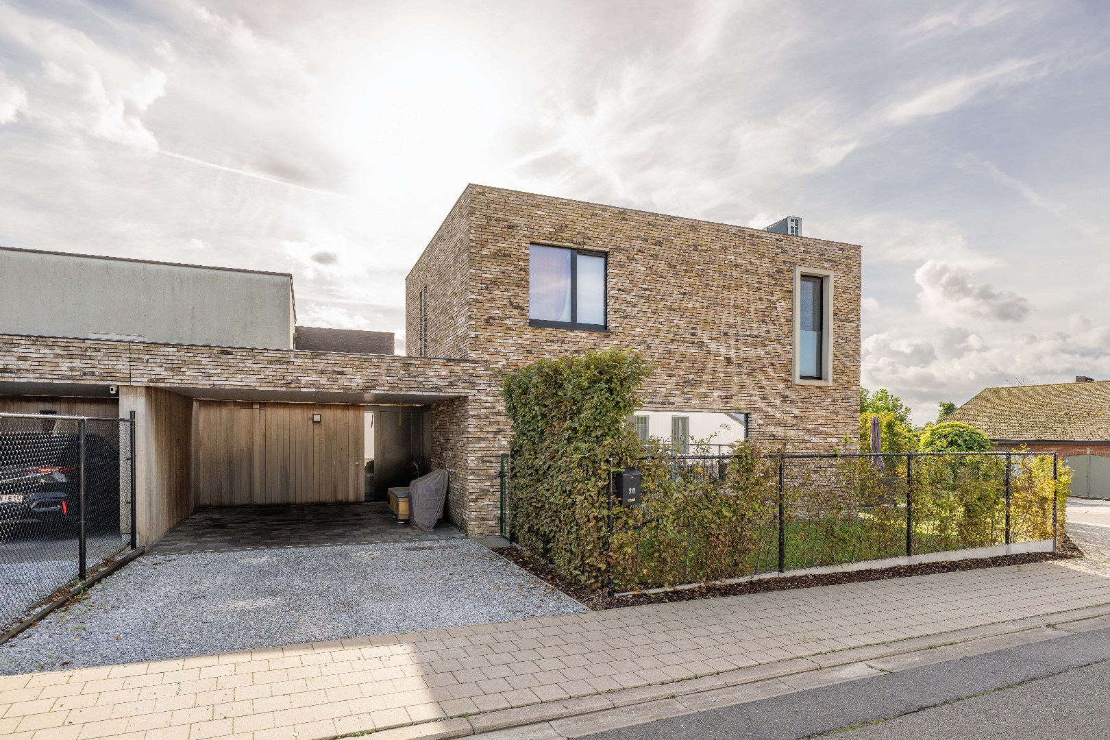 RECENTE, INSTAPKLARE WONING IN KINDVRIENDELIJKE BUURT TE PITTEM - foto 2