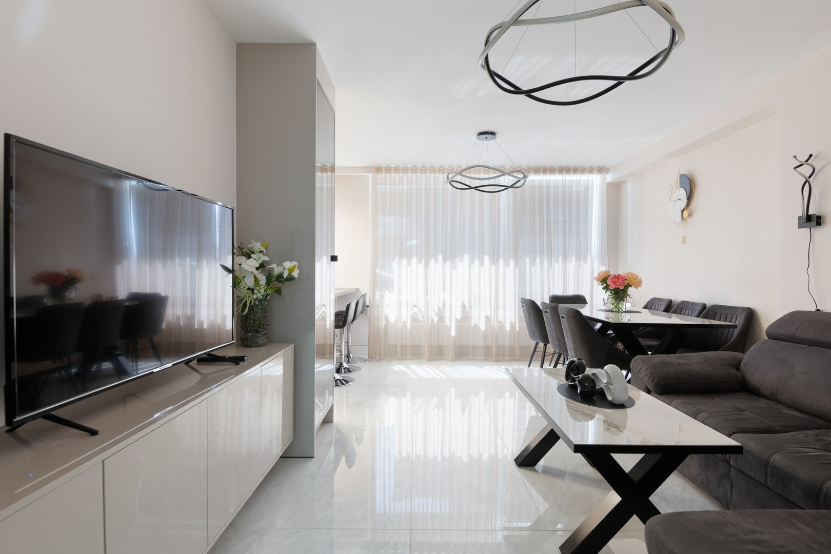Gerenoveerd gelijkvloers appartement. - foto 4