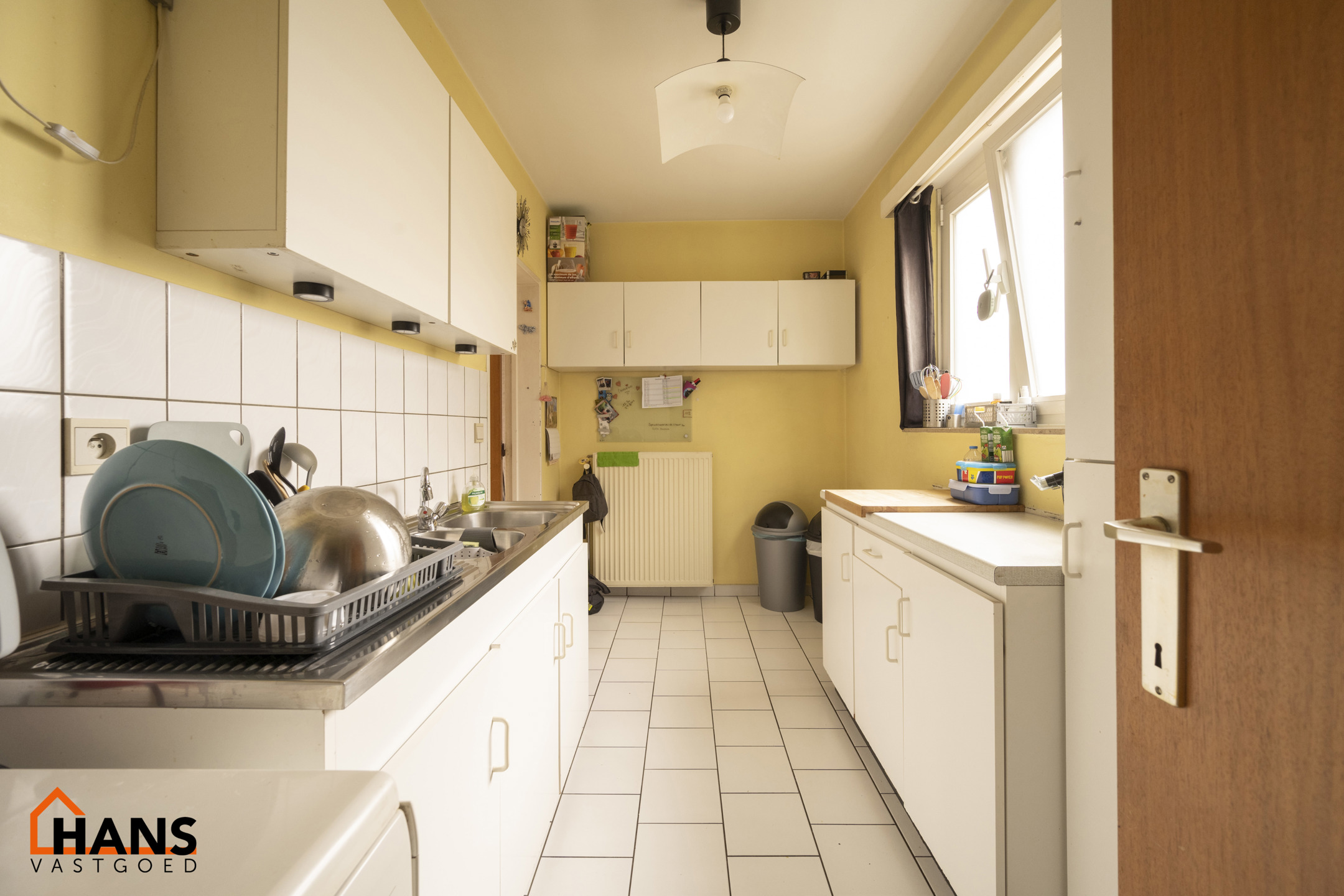 Appartement op de 2de verdieping met mogelijkheid tot huren van garagebox. - foto 4