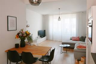 Bel appartement d'une chambre à coucher à Mortsel dans un petit immeuble au deuxième étage (sans ascenseur - faibles coûts fixes !). L'appartement...