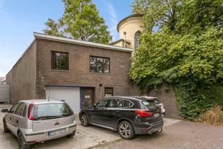 Op een rustige ligging in het centrum van Oudenaarde bieden wij een ruim magazijn van 362 m² te koop aan, ideaal voor opslag. Gelegen aan...