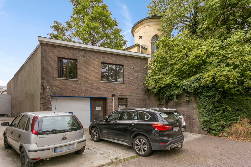 Ruim magazijn met appartement te koop – Centrum Oudenaarde! - foto 2