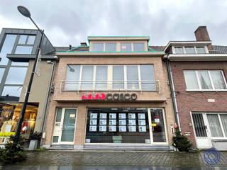 Informatie appartementInstapklaar 1-slaapkamerappartement ca. 65 m², gelegen in het centrum van Hove, een gezellige en groene gemeente met winkels,...