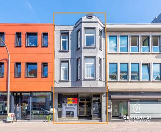 <p><strong>Spacious Commercial Property with Residence in a Prime Location in the Heart of Turnhout</strong></p>
<p>Are you looking for a versatile property with countless possibilities? This surprisingly spacious building, currently set up as a commercial space with an integrated residence, offers a unique opportunity to combine living and working in one location.</p>
<p>The ground floor boasts an exceptionally large commercial area, ideal for a wide range of business activities. Thanks to its flexible layout, internal walls can easily be modified or repositioned to suit your specific needs—perfect for use as a retail space, office, practice, or studio.</p>
<p>Upstairs, the residential area is generously laid out and features multiple bedrooms, a cozy living room, and a fully equipped kitchen. Additional highlights include a spacious, partially covered terrace on the first floor and a lovely city courtyard at the rear—rare features for a centrally located property.</p>
<p>Situated on the vibrant Merodelei, a busy and highly visible arterial road, this property benefits from excellent exposure. It’s just a stone's throw from Turnhout’s central train station, offering great accessibility via public transport and major roadways. Shops, schools, and essential amenities are all within walking distance.</p>
<p><strong>An extra advantage</strong>: the current interior setup can be taken over under <strong>favorable terms</strong>, if desired. What’s more, in consultation, it is possible to <strong>start using the property immediately after signing the preliminary agreement</strong>, so your project can get underway without delay.<br /><br />Approximately 80% of the furniture can be taken over free of charge, by mutual agreement. This also applies to the furniture in the residence; this can also be taken over without any compensation, provided that clear agreements are made between both partners.</p>
<p>In short, this is a property full of potential—offering space, flexibility, and a strategic location—ideal for anyone looking to combine business and living in the heart of Turnhout.</p>