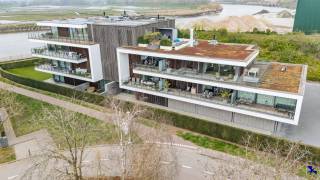 Welkom in Rumst!Op zoek naar een stijlvol appartement met zicht op het water vlakbij E19 & A12?Dit appartement combineert comfort, licht en ruimte op...