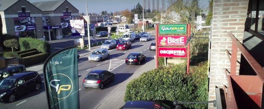 Commercial for rent in Waterloo - photo 2