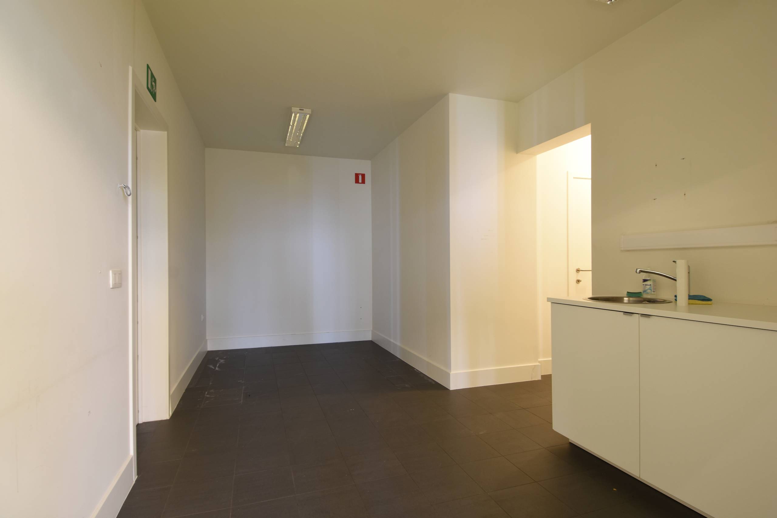 Handelsruimte ca. 100 m² gelegen in het centrum van Turnhout - foto 5