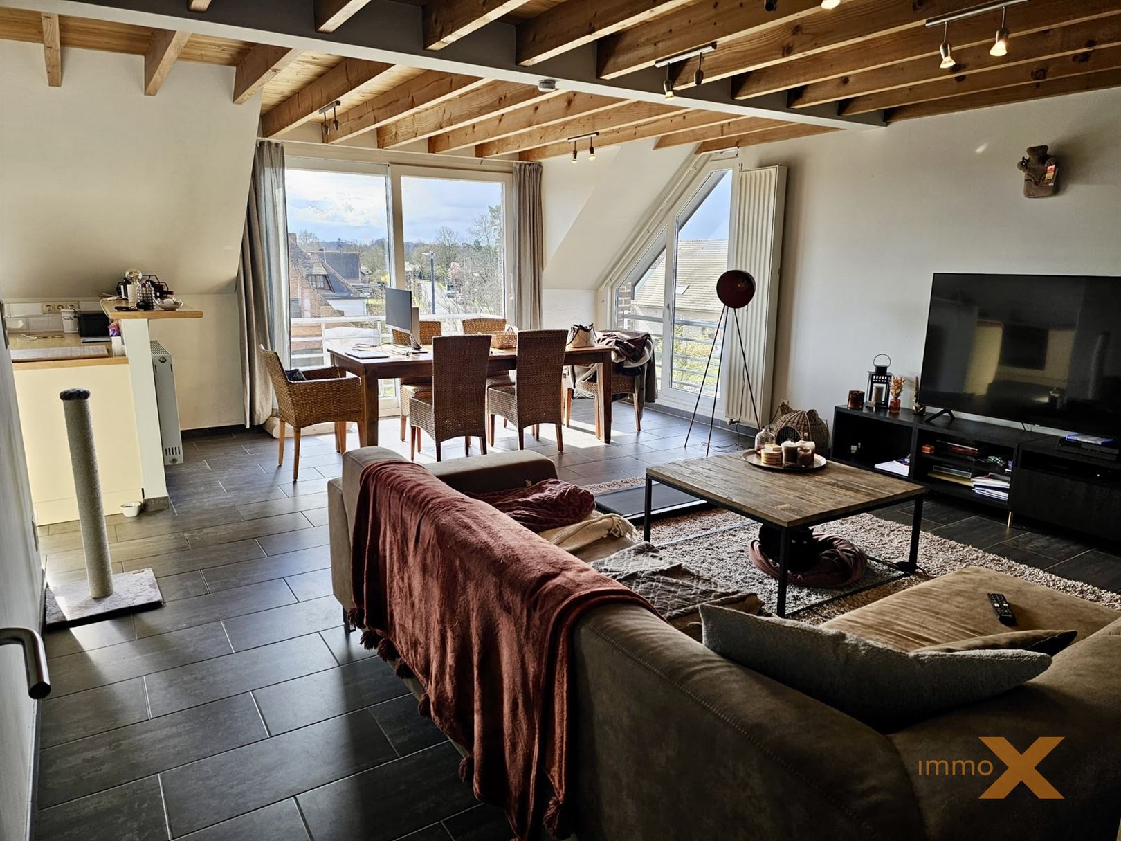 LICHTRIJK APPARTEMENT MET BALKON EN GARAGE - foto 4