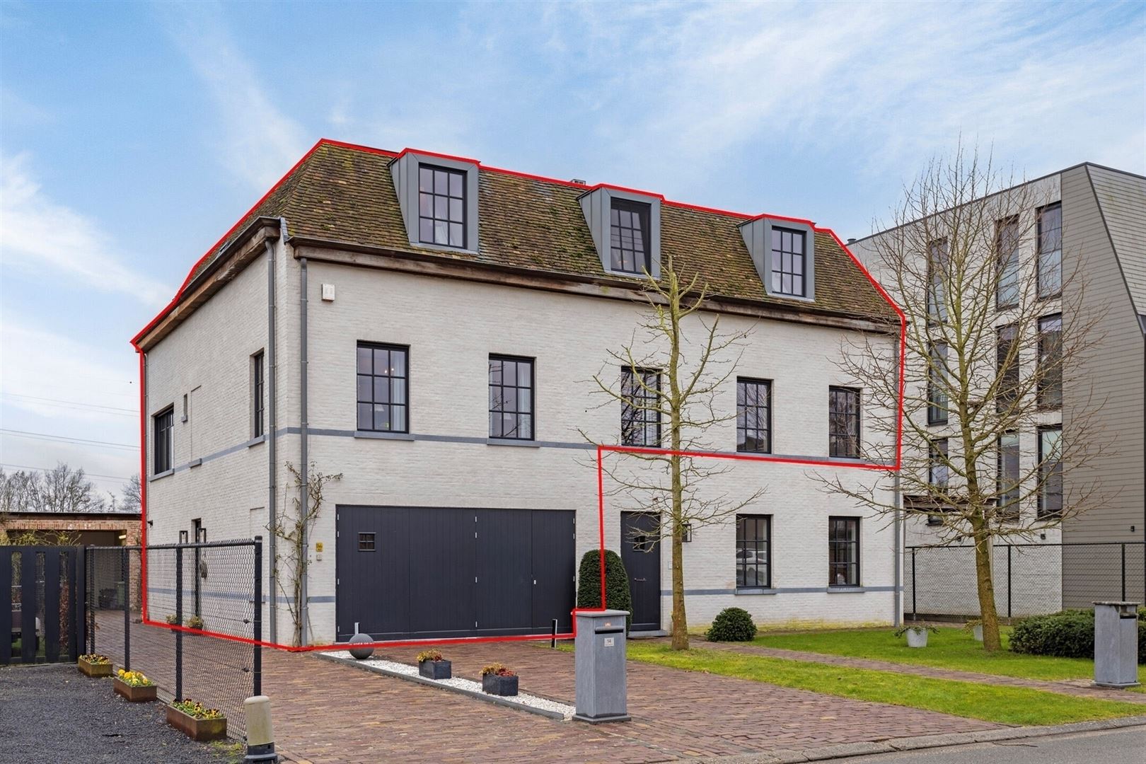Uitzonderlijke Duplex met zicht op kanaal, garage, carport en ruime (wijn)kelder! - foto 5