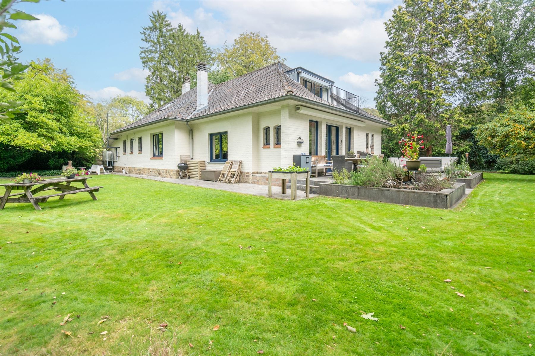 Uitzonderlijke villa omgeven door groen - foto 1