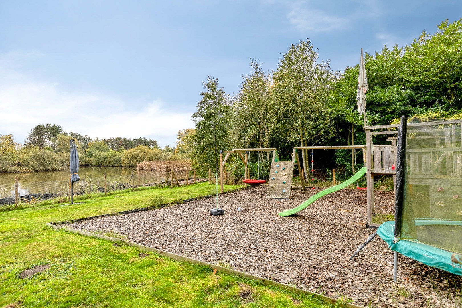 Uniek perceel van 2 ha. en 34 are met 3 prachtige vijvers - foto 5