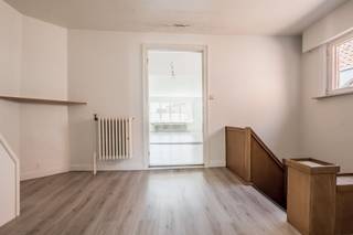 Uitzonderlijk project mits opdeling en renovatiewerken op de verdiepingen zodat er 3 fantastische units met buitenruimte gecreëerd worden. De...