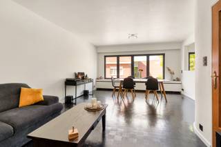 Dit recent gerenoveerde (2022-2024) duplexappartement met een bewoonbare oppervlakte van ca. 167 m² is gelegen op de eerste en tweede verdieping...