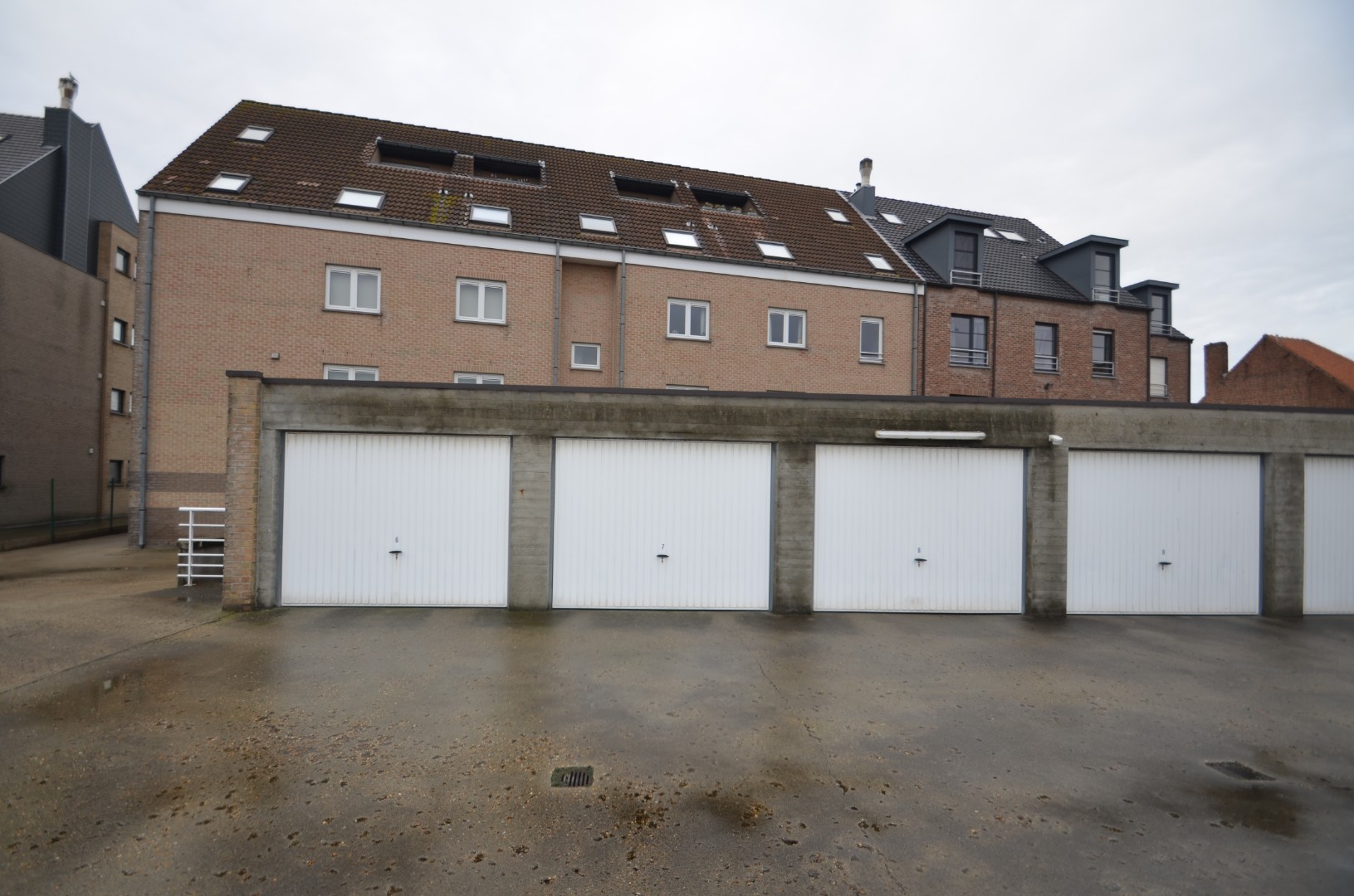 Vlot toegankelijke garagebox op het gelijkvloers in het dorp van Zeebrugge - foto 4