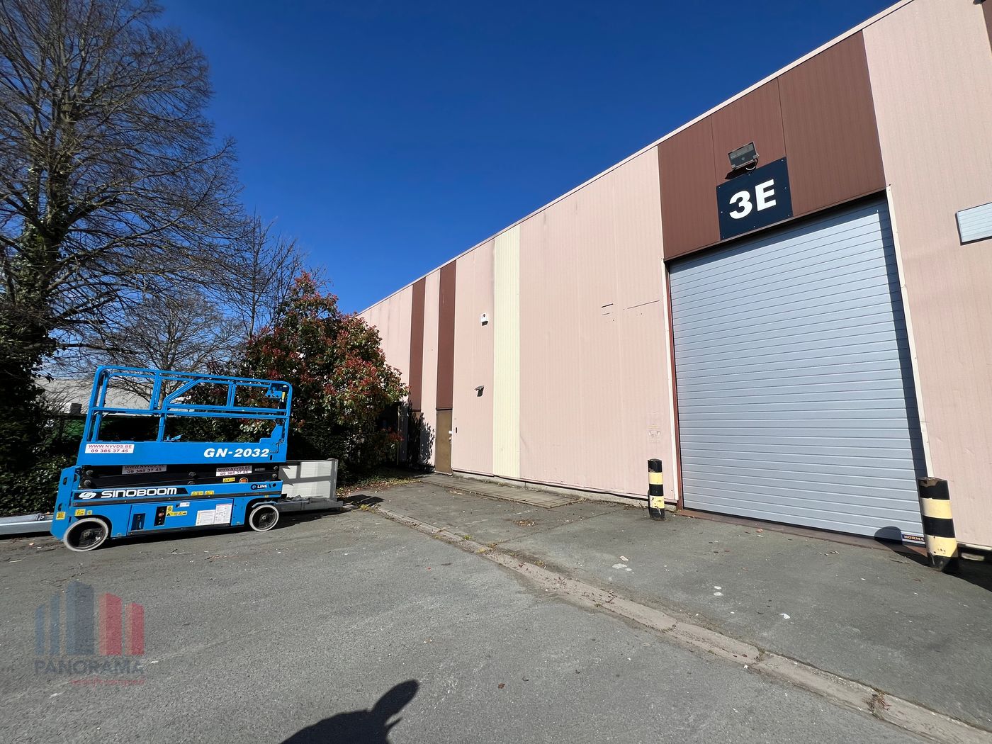 SME unit with 318 m² of warehouse space and 130 m² of office space near the E40 - photo 5