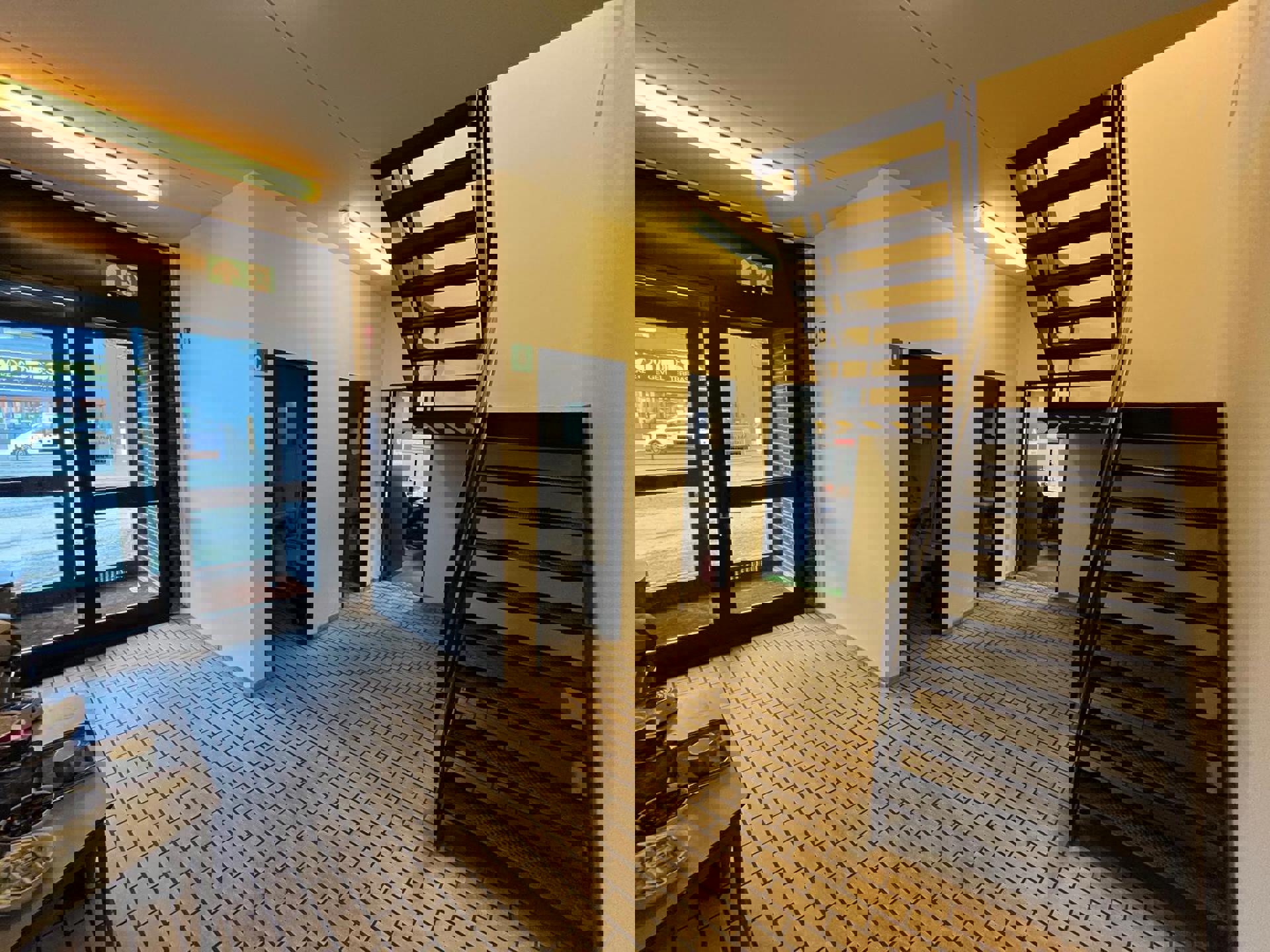 Magazijn 1080m² met kantoor 308m² te Kontich - foto 5