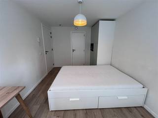 *Bezoek aan te vragen via student@immolivit.be** Alleen voor studenten Studentenkamer gelegen in de Onze-Lieve-Vrouwstraat 50, op een rustige locatie...
