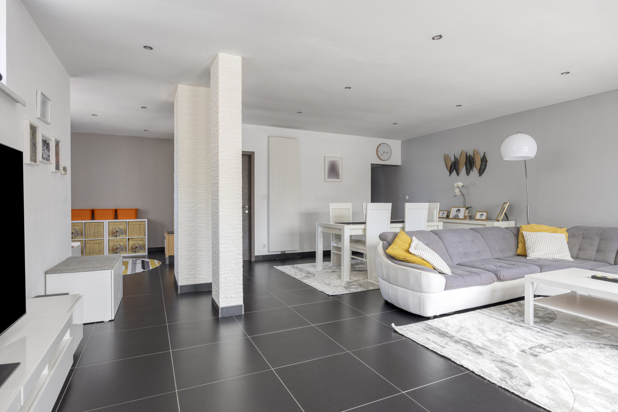 Ruime gezinswoning van 215 m² met vier à vijf slaapkamers en tuin - foto 5