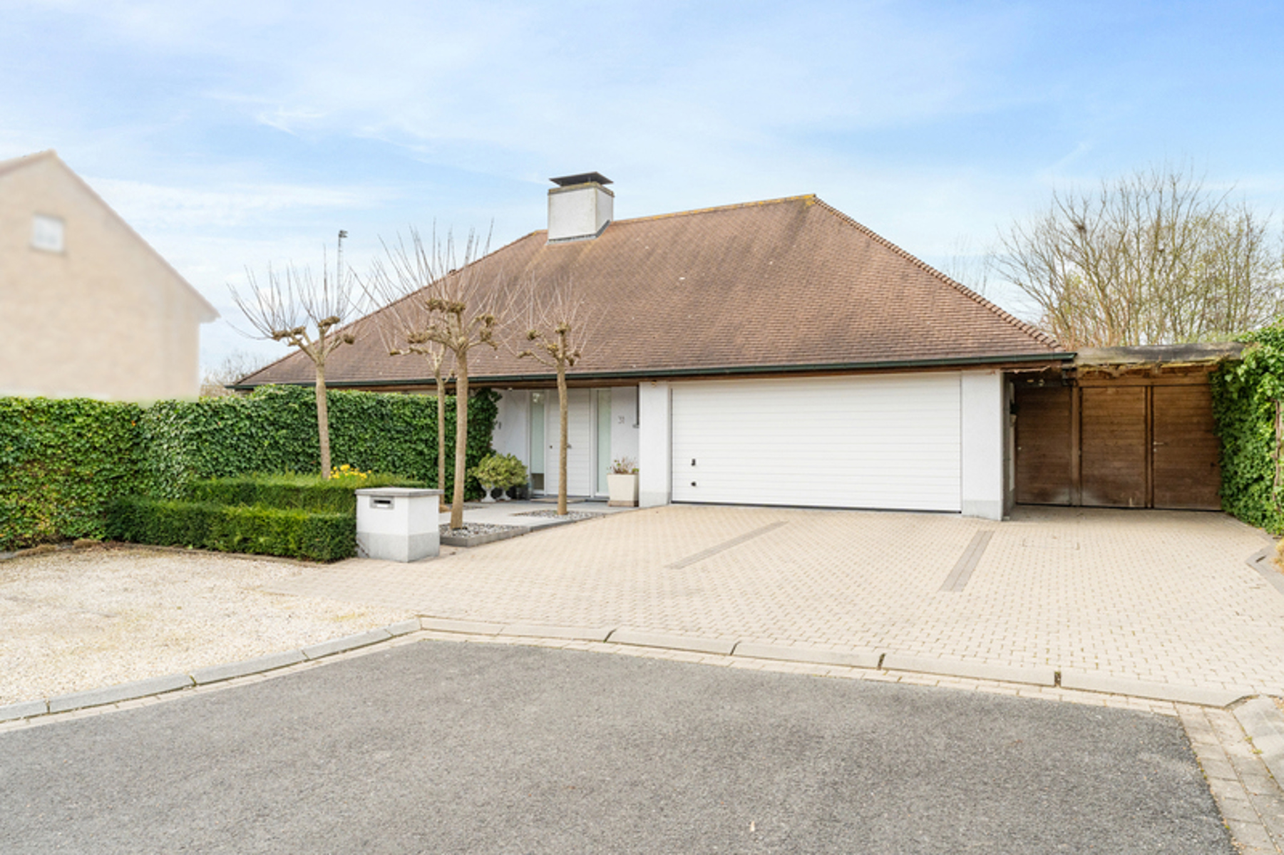 Lichtrijke en residentieel gelegen villa - foto 1