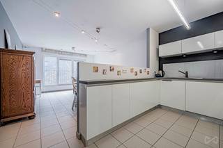 We Invest vous présente un bel appartement deux chambres situé dans Mons au sein de la Résidence "Mandarin". Il s'agit d'un appartement situé au...