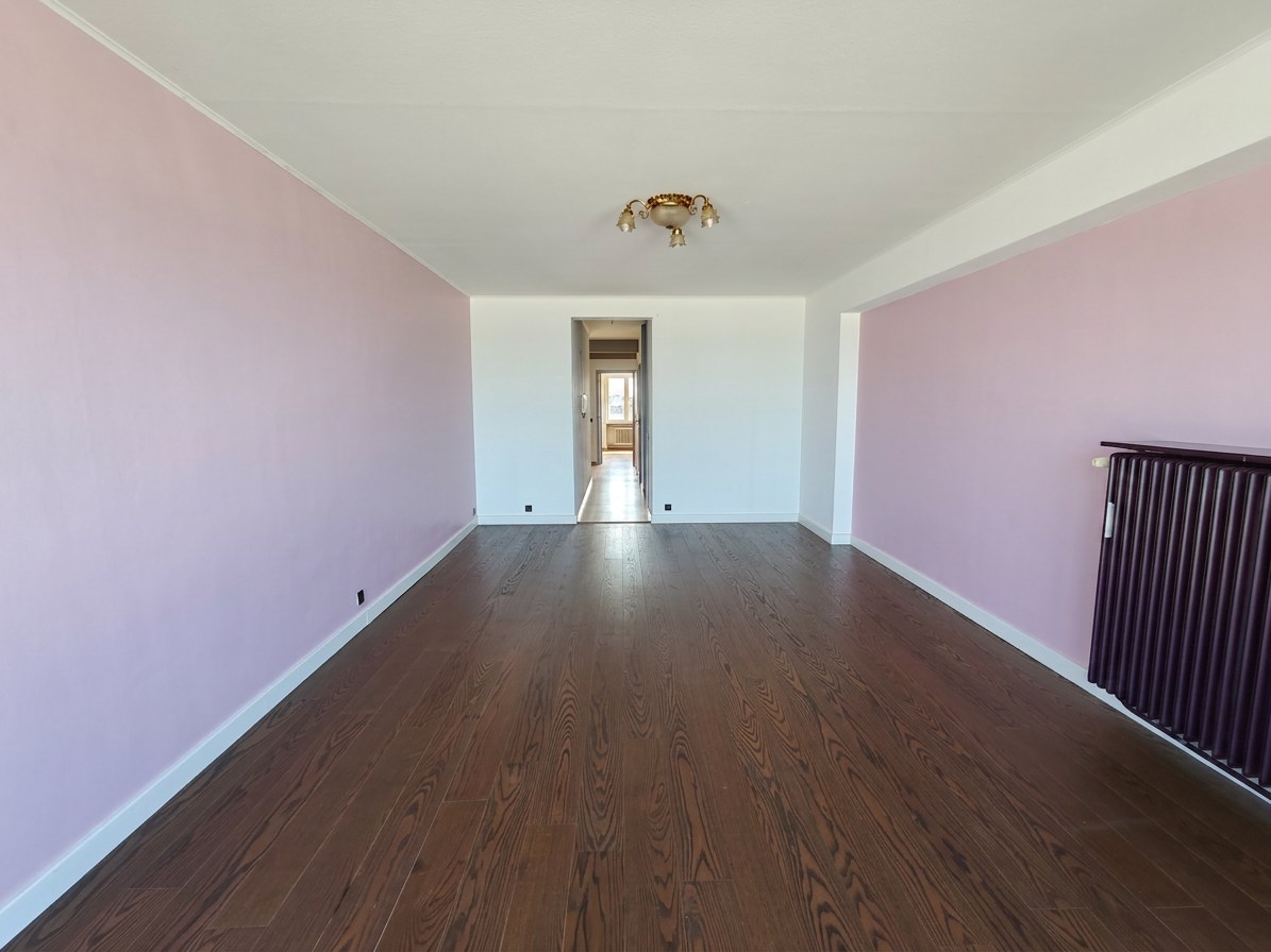 Bright apartment with panoramic sea view on the coast - photo 2