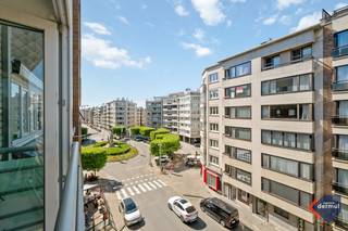 Op de 4° verdieping van de goed onderhouden residentie Vrijhaven bevindt zich dit prachtig gerenoveerde appartement met een ideale ligging in het...