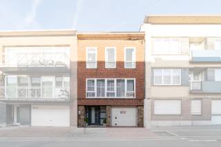 Te koop: ruime woning in het centrum van Zaventem.Deze goed onderhouden woning (bouwjaar 1958) werd gerenoveerd en biedt veel leefruimte voor...