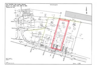 In het pittoreske Widooie ligt een prachtig perceel van 850m² voor een open bebouwing. De bouwgrond , is ideaal voor wie op zoek is naar een ruime tuin en voldoende privacy. Met een perceeloppervlakte van850 m² er genoeg ruimte om een prachtige tuin aan te leggen en eventueel een tuinhuis te plaatsen. De ligging nabijTongeren is ook een groot pluspunt. Tongeren is een gezellige stad met een rijke geschiedenis en een bruisend centrum. Dit is een unieke kans om een stukje paradijs te creëren in een van de mooiste delen van Limburg.