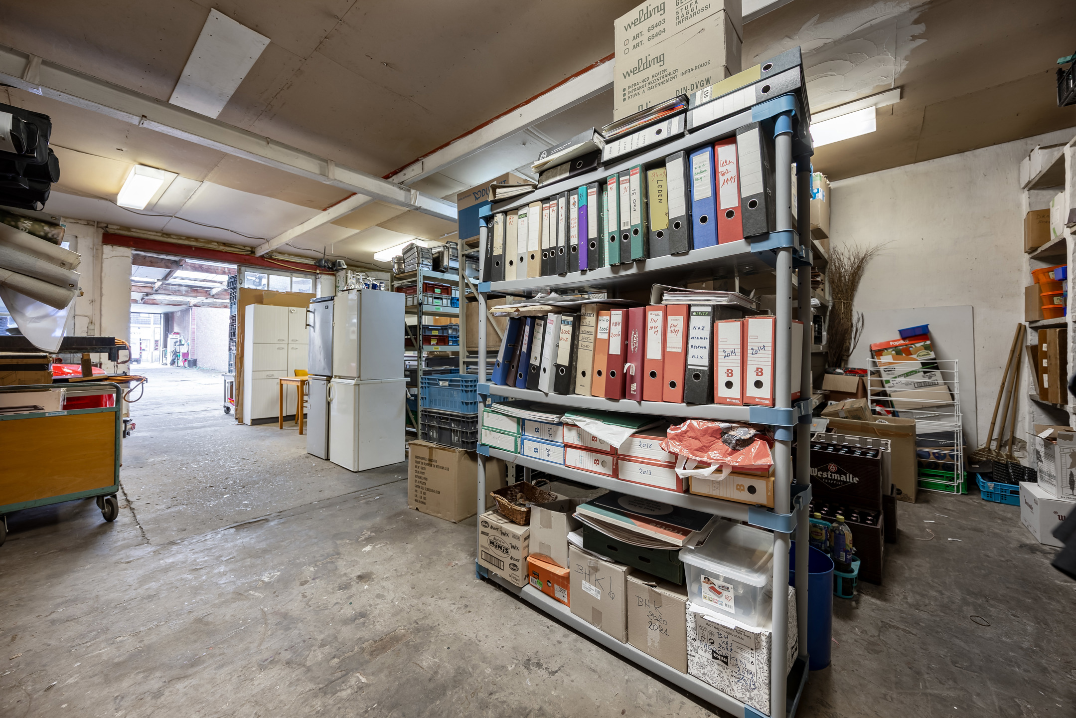 Handelshuis met magazijn op centrale ligging - foto 4
