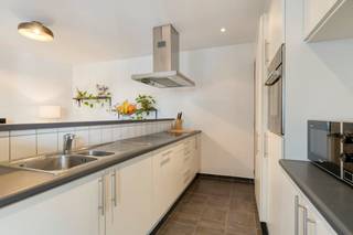 Are you looking for a property in a central location? This apartment for sale in Antwerp offers a unique opportunity to live in the beating heart...