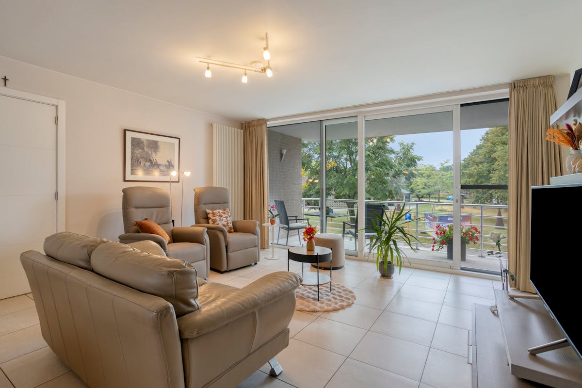 Lichtrijk 2-slaapkamer appartement met garage te koop in Kuurne! - foto 5
